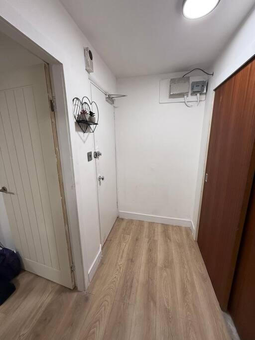 Modern 1 Bedroom - 5 Min Walk From Princess Street Eb1 Edinburgh Dış mekan fotoğraf